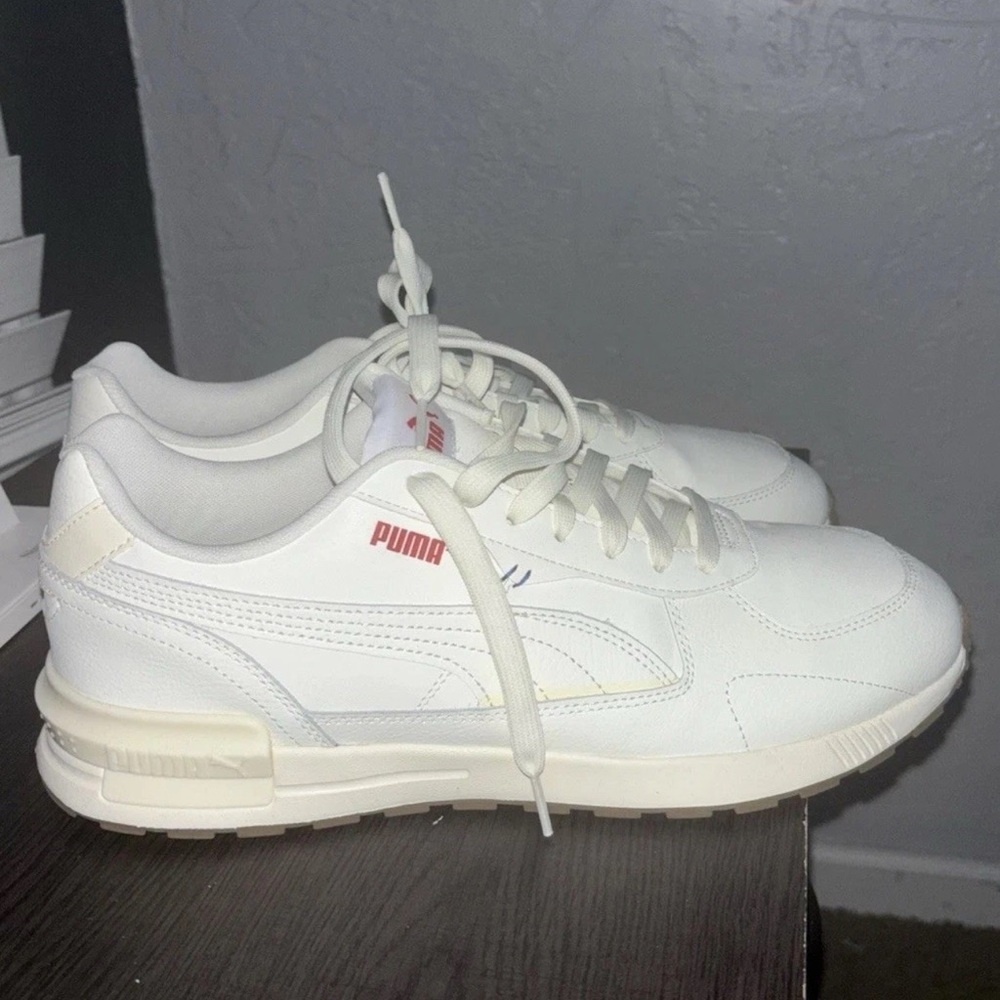 Puma Men's White and orange Sneakers